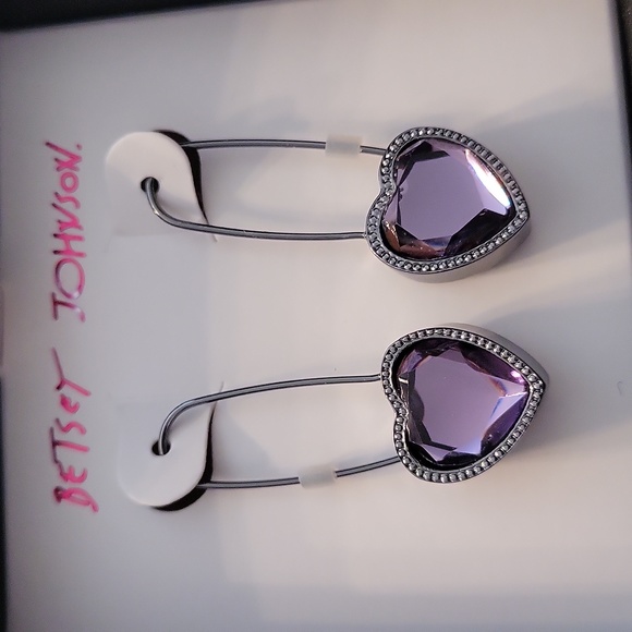 Betsey Johnson purple 💜 gem earrings - Picture 1 of 3